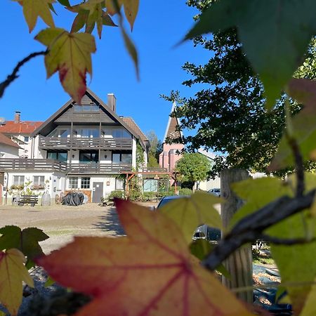Gasthaus Hirschenstube & Gaestehaus Gehri Waldkirch Exterior photo
